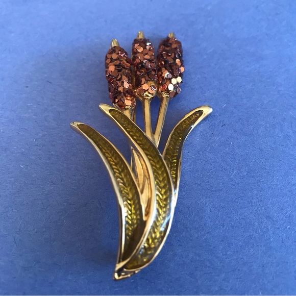 Danecraft Vintage Cattail Gold Tone Brooch, approx. 2 7/8” long by 1 3/8” wide - Picture 9 of 11